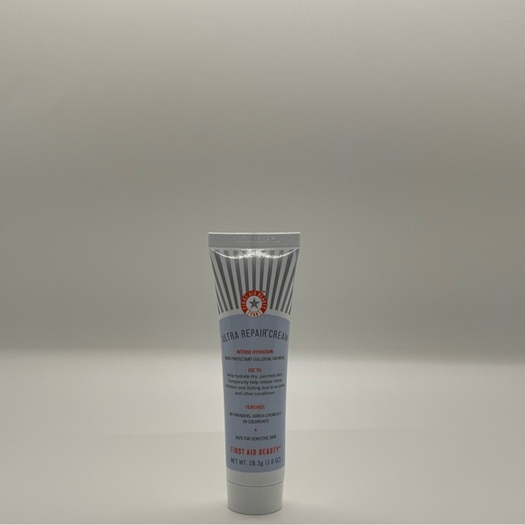 First Aid Beauty - Ultra Repair Cream Intense Hydration - Picture 2 of 5